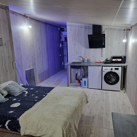 Luxury Apartament In Chişinău Esterno foto