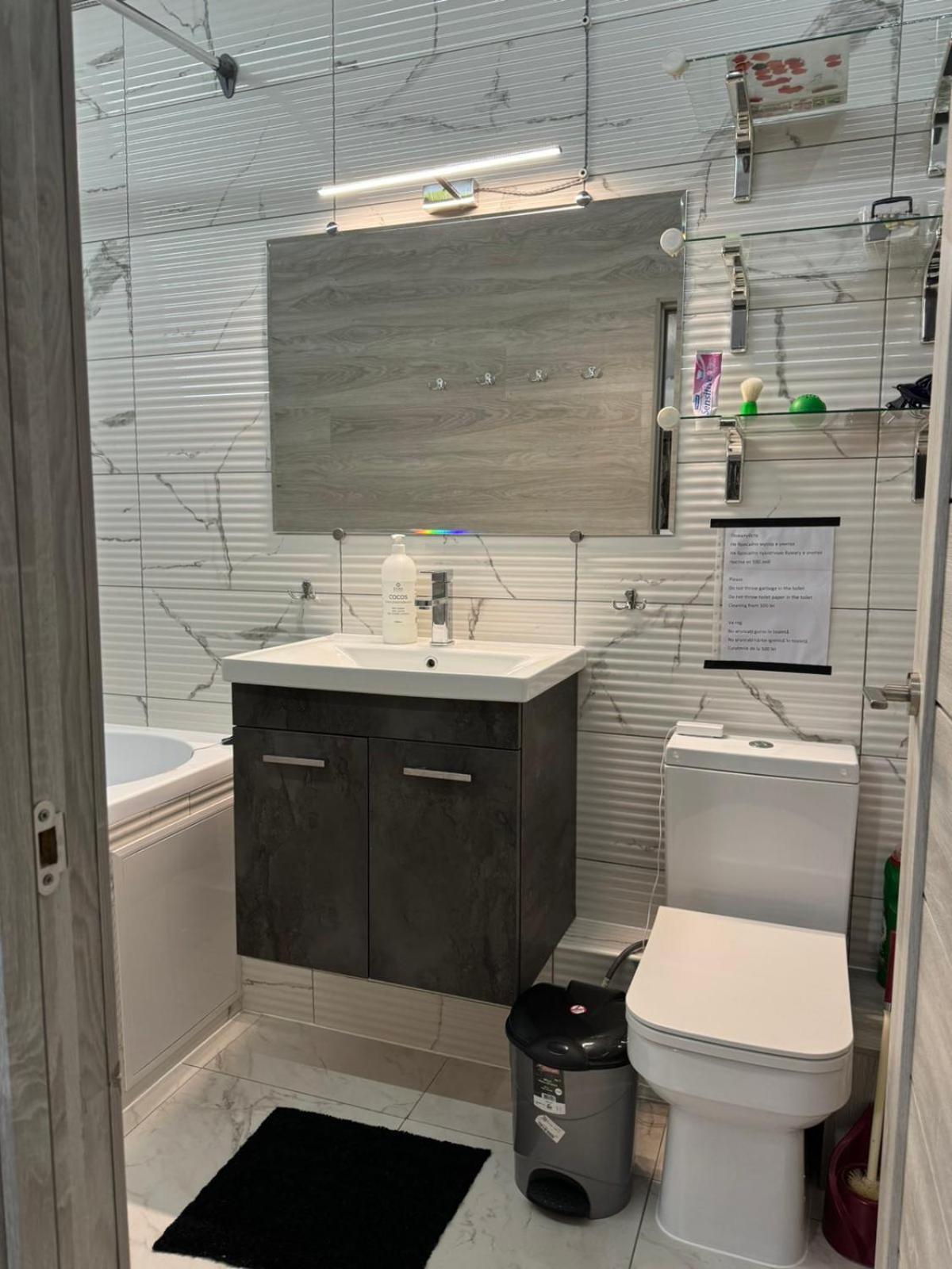 Luxury Apartament In Chişinău Esterno foto